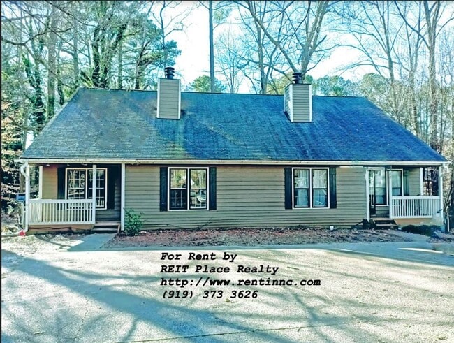 124 Karen Ct in Cary, NC - Building Photo - Building Photo