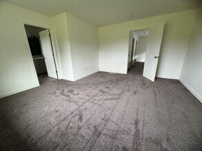 6926 N Madison Cir in Ridgefield, WA - Building Photo - Building Photo