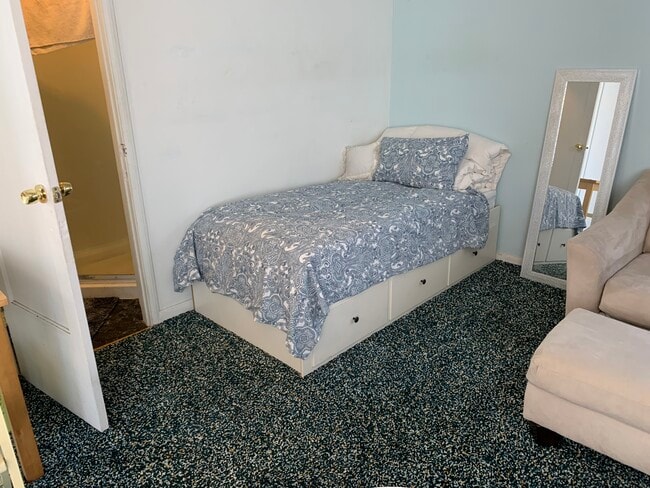 147 N Stanley Dr, Unit 1 in Beverly Hills, CA - Building Photo - Building Photo