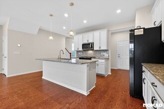 2851 Fairgrove Cres in Ann Arbor, MI - Building Photo - Building Photo