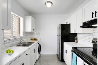 2000 15th Ct NW in Winter Haven, FL - Foto de edificio - Building Photo