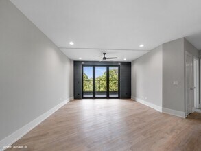 3839 N Clark St in Chicago, IL - Building Photo - Building Photo