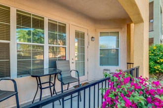 14575 W Mountain View Blvd in Surprise, AZ - Foto de edificio - Building Photo