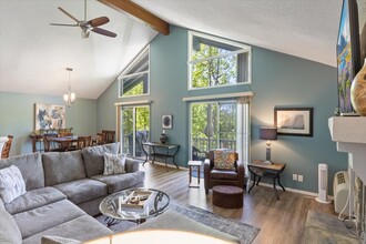 147 Walkers Cay Dr in Osage Beach, MO - Foto de edificio - Building Photo