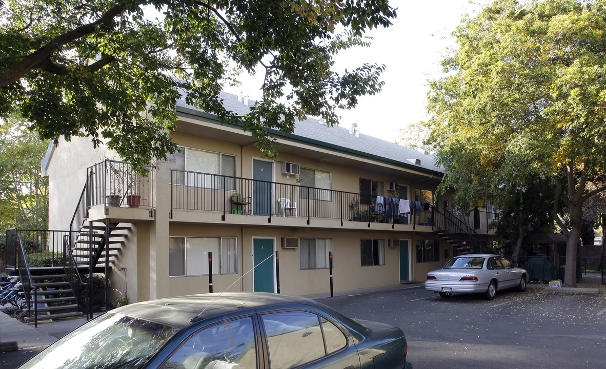 Sojourner Truth Gardens in Davis, CA - Building Photo