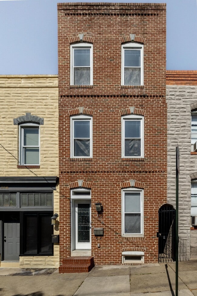 property at 704 S Highland Ave