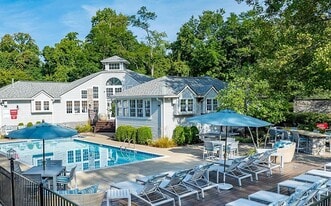 The Retreat at Stillmeadow in Cincinnati, OH - Building Photo