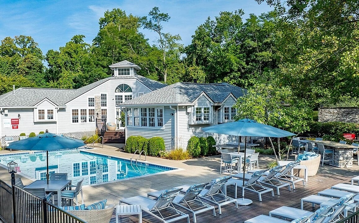 The Retreat at Stillmeadow in Cincinnati, OH - Building Photo