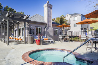 The Terraces in El Sobrante, CA - Foto de edificio - Building Photo