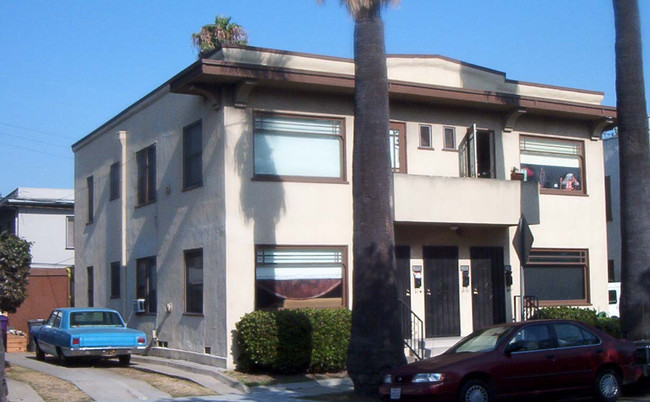 313 Temple Ave in Long Beach, CA - Building Photo - Building Photo