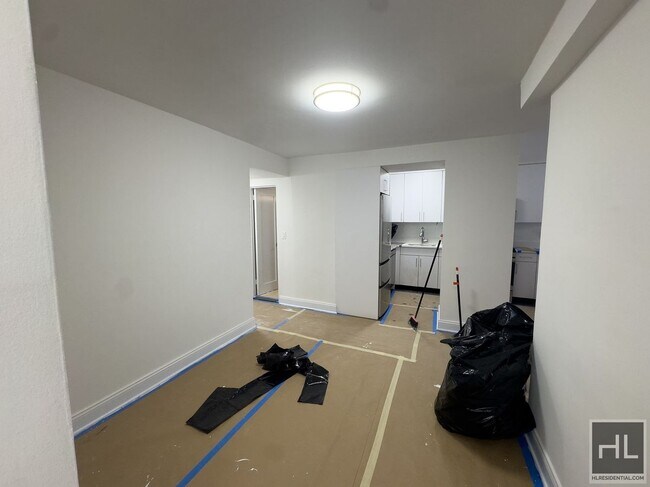EAST 56 STREET in New York, NY - Building Photo - Building Photo
