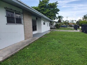 1160 NE 200th Terrace in Miami, FL - Building Photo - Building Photo