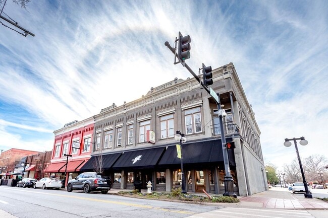 property at 427 N Main St