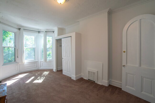 2039 N Gratz St in Philadelphia, PA - Foto de edificio - Building Photo