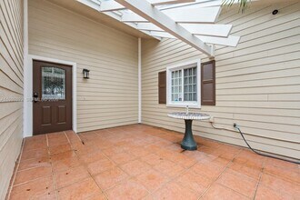 14912 SW 143rd Ct in Miami, FL - Building Photo - Building Photo