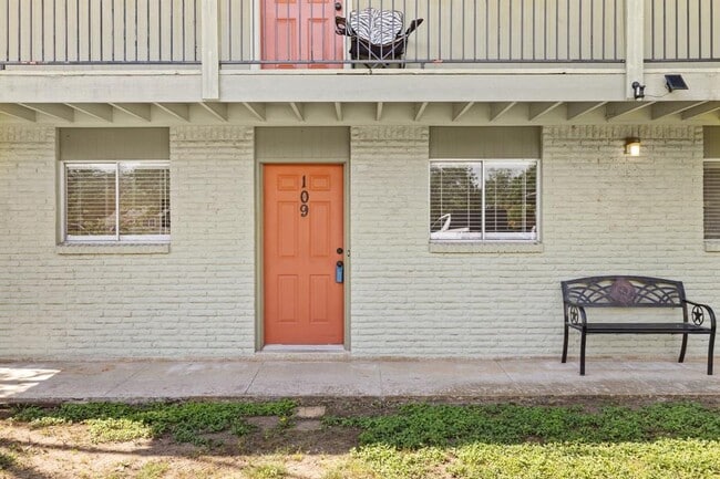 property at 806 E 13th St