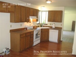 6307 168th St SW in Lynnwood, WA - Building Photo - Building Photo