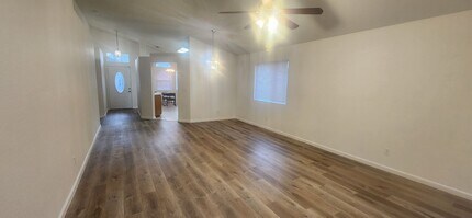 9351 Ariel Ct in Elk Grove, CA - Building Photo - Building Photo