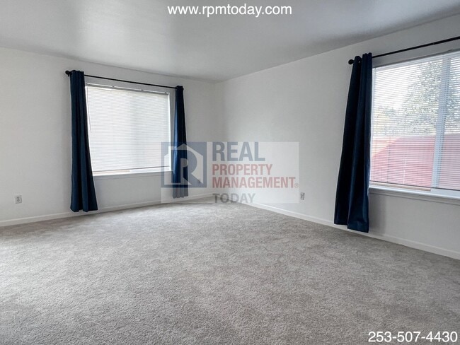 334 Tacoma Blvd S in Pacific, WA - Building Photo - Building Photo