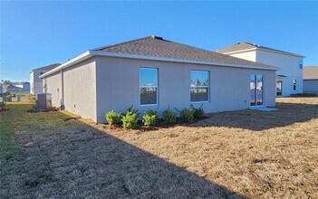 5130 Magnolia Palm Dr in Daytona Beach, FL - Building Photo - Building Photo