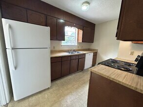 139 Deerwood Ct in Hinesville, GA - Building Photo - Building Photo