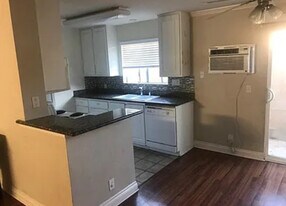 620 E Lexington Ave, Unit 13 in El Cajon, CA - Building Photo