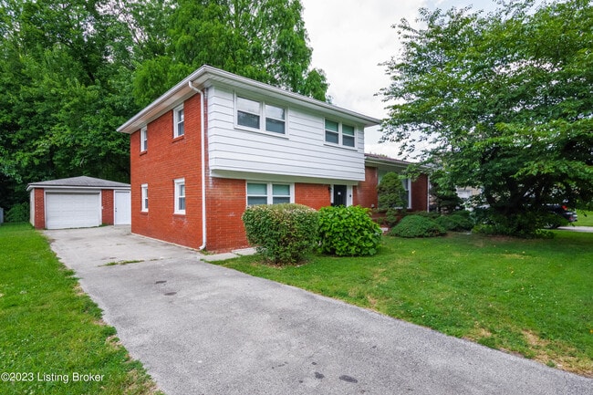 3422 Peleske Dr in Louisville, KY - Building Photo - Building Photo