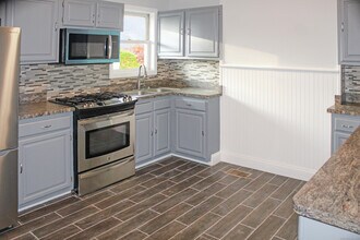 104 Prospect St in Ansonia, CT - Foto de edificio - Building Photo