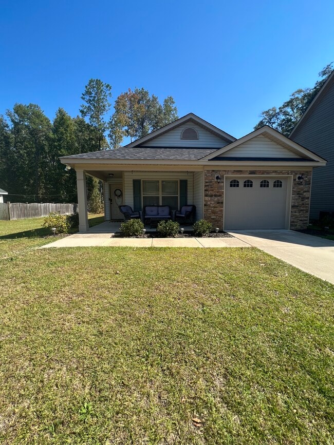 445 Ravenscroft Rd Rentals in West Columbia, SC