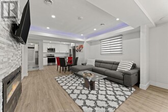 3273 Clemenceau Blvd in Windsor, ON - Building Photo - Building Photo