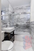 E 50TH ST. in New York, NY - Foto de edificio - Building Photo