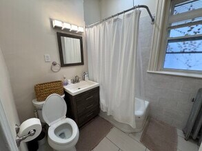 24 Euston St, Unit 2 in Brookline, MA - Building Photo - Building Photo