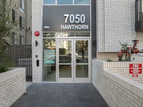 7050 Hawthorn – Coliving + Traditional Units in Los Angeles, CA - Building Photo - Building Photo