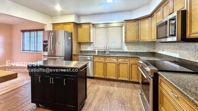 26264 Greythorne Trail in Farmington Hills, MI - Building Photo - Building Photo
