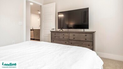 15950 Chase Hill Blvd, Unit 3301 in San Antonio, TX - Foto de edificio - Building Photo