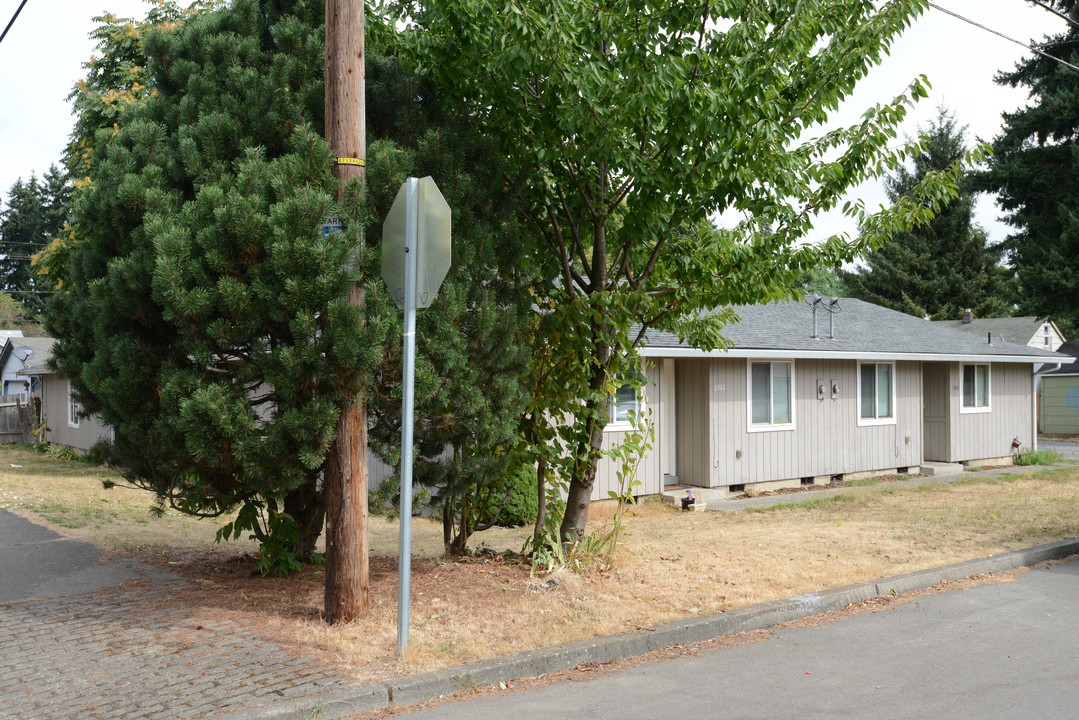3205 Fairmount Ave in Vancouver, WA - Foto de edificio