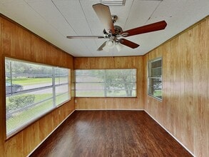 403 Monroe Ave in Apopka, FL - Foto de edificio - Building Photo