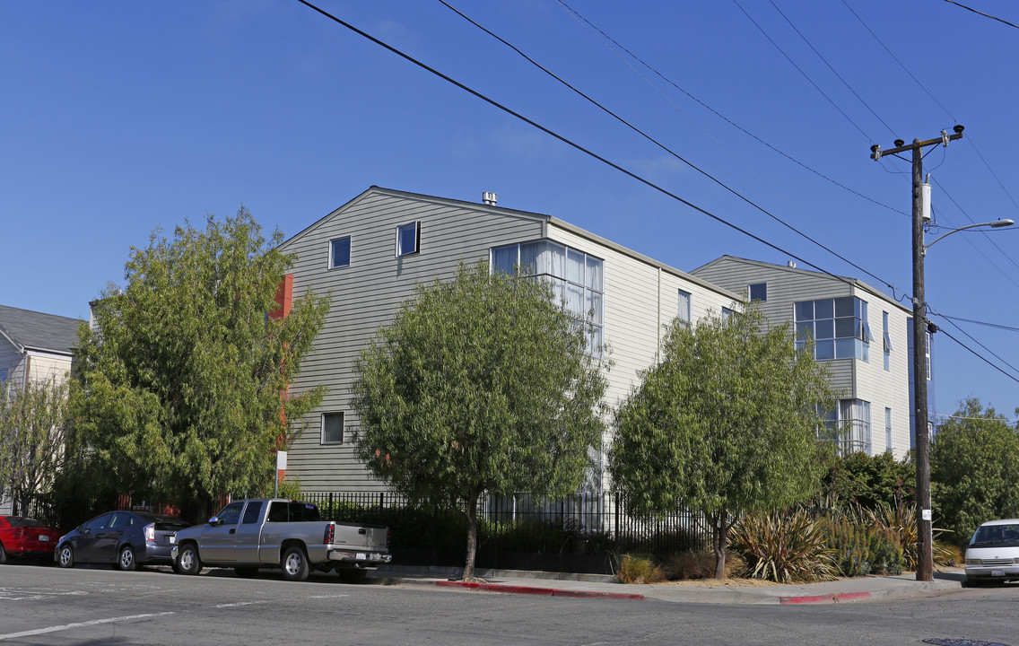 1520 34th St in Emeryville, CA - Building Photo