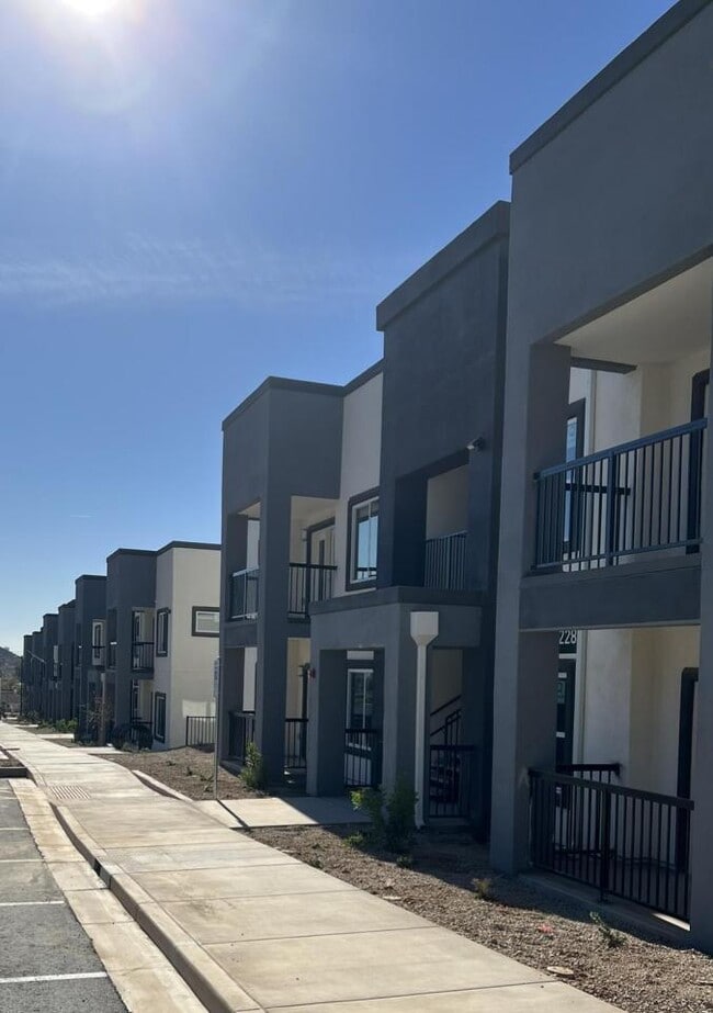 The Cove in Phoenix, AZ - Building Photo - Building Photo