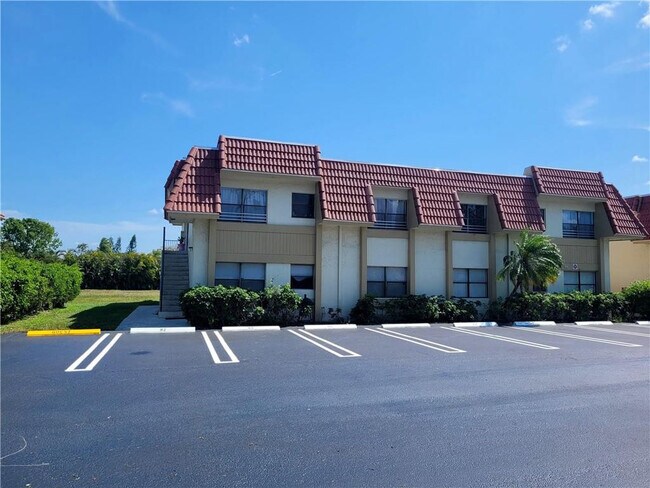11096 Royal Palm Blvd in Coral Springs, FL - Building Photo - Building Photo