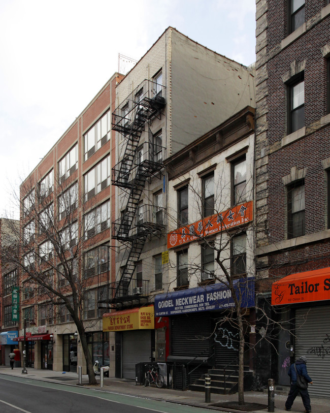 98 Clinton St in New York, NY - Building Photo - Building Photo