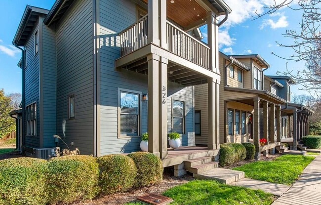 326 Sylvan Park Ln in Nashville, TN - Building Photo - Building Photo