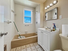 19 Stearns Ave in Medford, MA - Building Photo - Building Photo