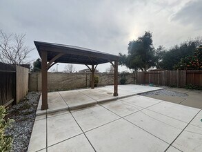 705 Chateau Cir in Vacaville, CA - Building Photo - Building Photo