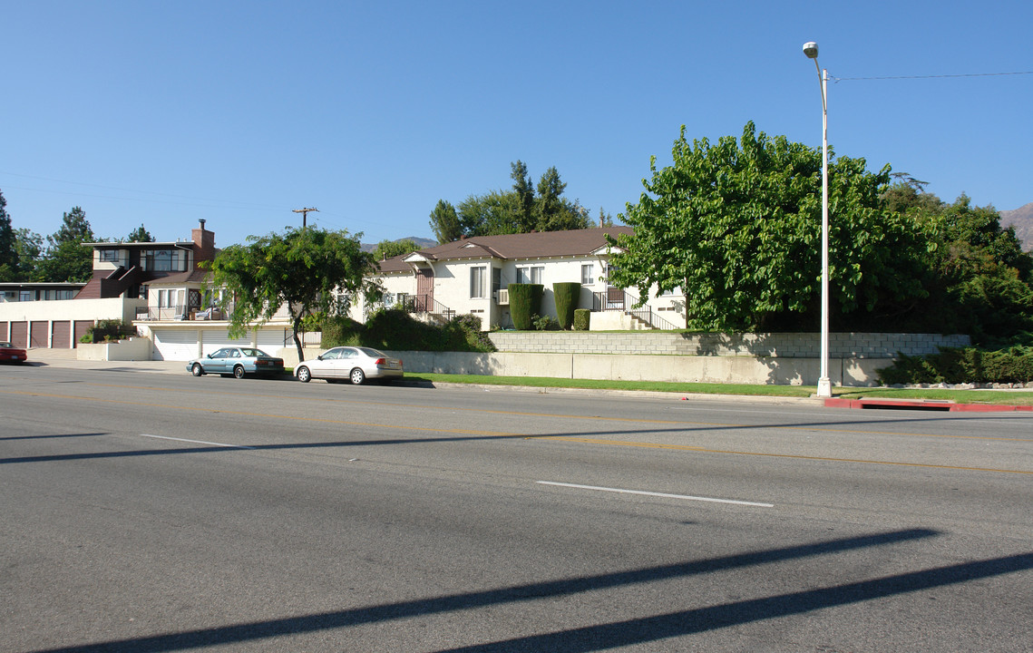 1000 N Glenoaks Ave in Burbank, CA - Foto de edificio