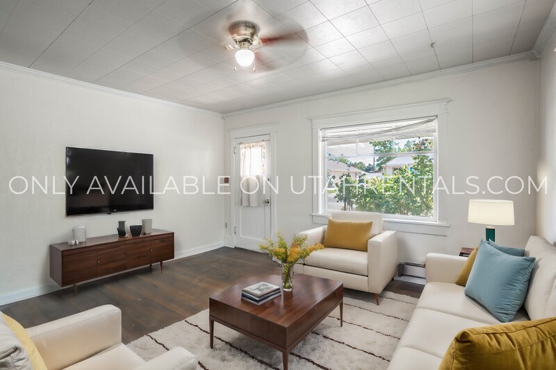 131 E 300 S in Springville, UT - Building Photo