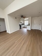 715 in Los Angeles, CA - Building Photo - Building Photo