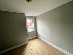 1923 Larkins Wy in Pittsburgh, PA - Building Photo - Building Photo