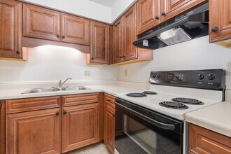 American Village Apartments in Lebanon, OH - Building Photo - Building Photo