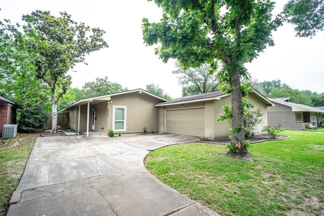 property at 4522 Briarbend Dr